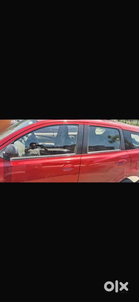 Car With 7 Seat And Less Driven 29000km