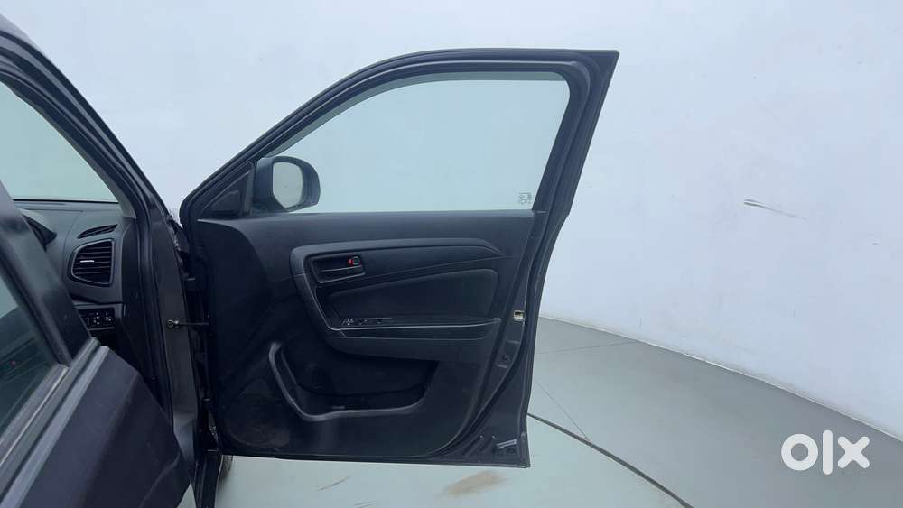 Maruti Suzuki Vitara Brezza 1.5 Vxi At, 2021, Petrol