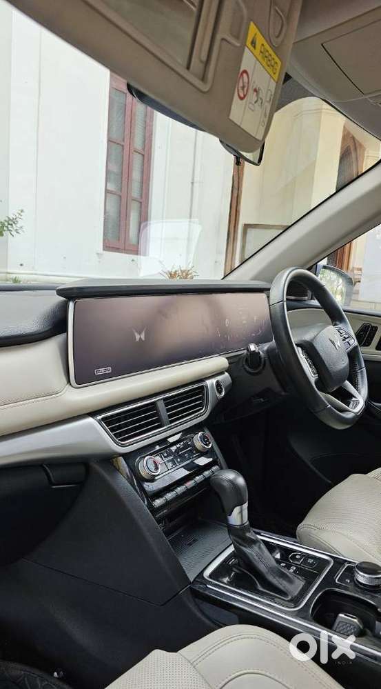 Mahindra Xuv700 2.2 Ax 7 Diesel At Luxury Pack Str, 2023, Diesel