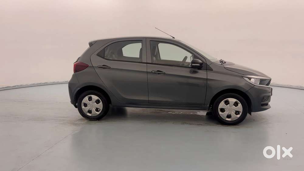 Tata Tiago 1.05 Revotorq Xt Option, 2023, Petrol