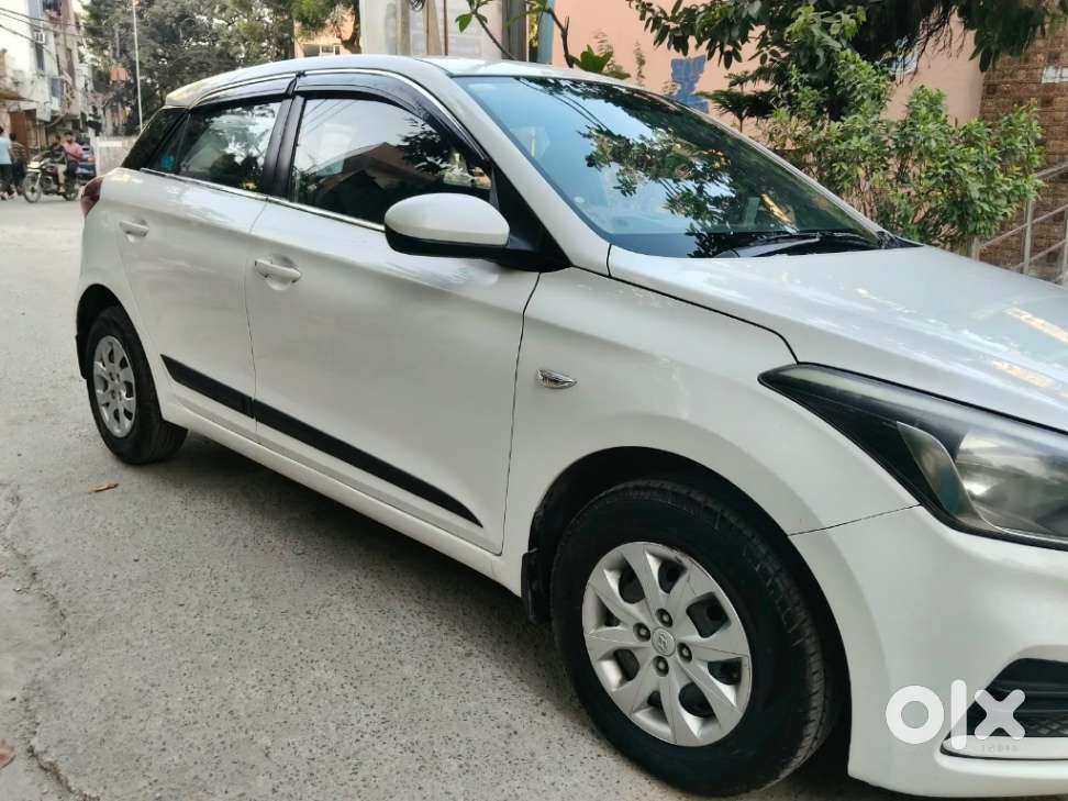 Hyundai I20 Petrol Cvt Magna Executive, 2018, Petrol