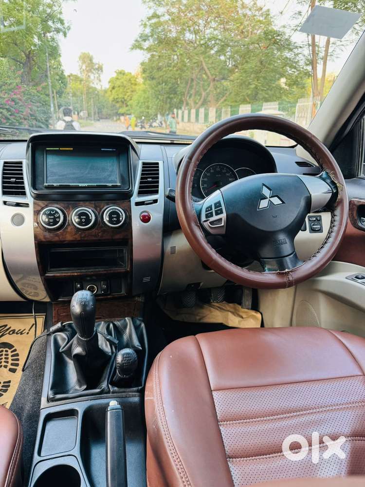 Mitsubishi Pajero Sport 2.5 Manual, 2014, Diesel