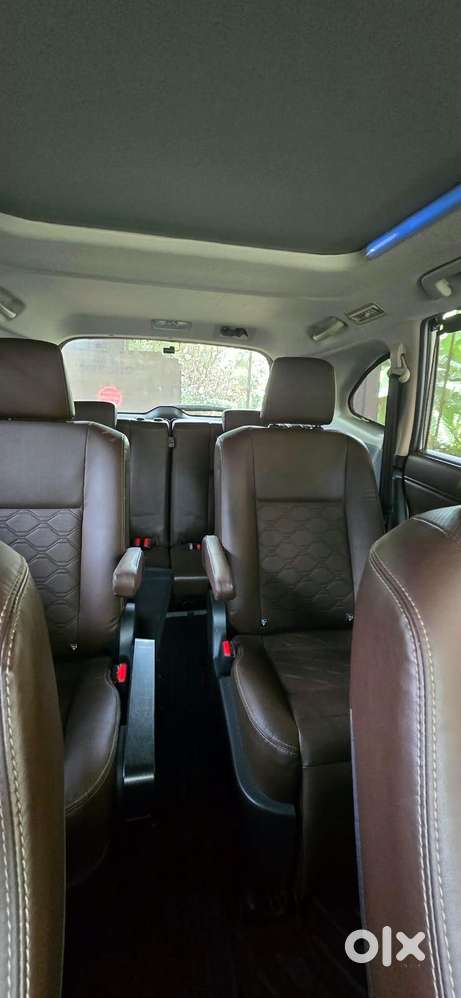 Toyota Innova Hycross 2.0 Zx Hybrid 7 Str, 2024, Petrol