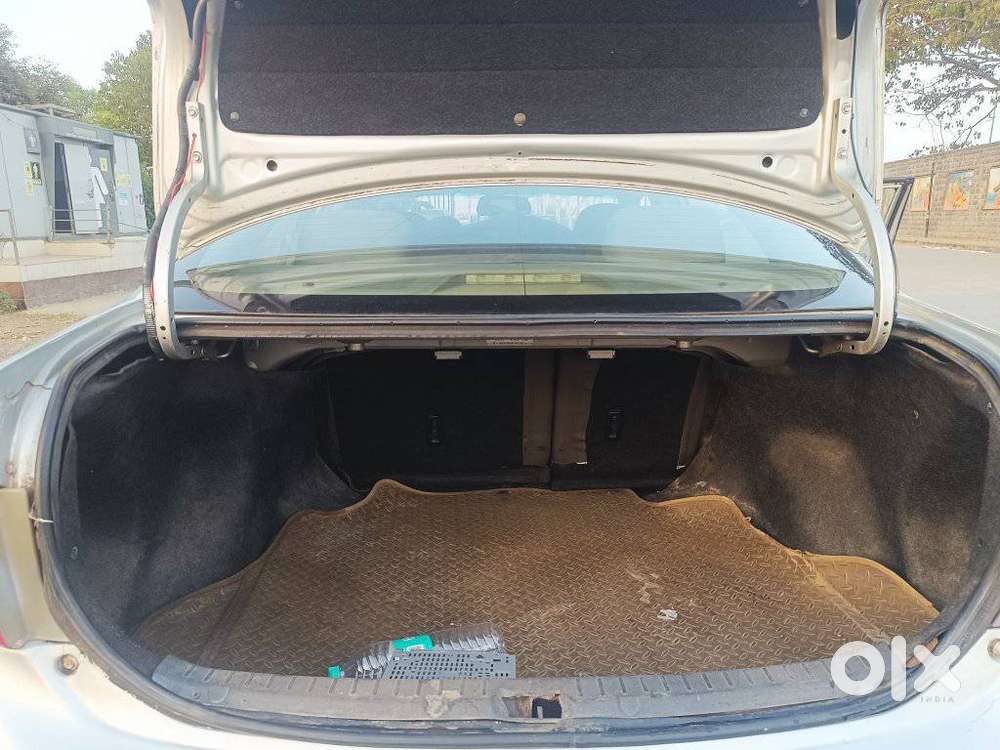 Toyota Corolla Altis 2010-2013 Vl, 2009, Petrol