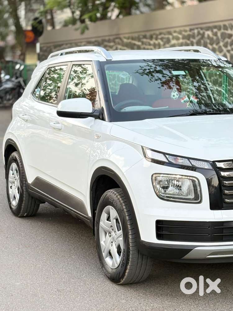 Hyundai Venue [2022-ongoing] 1.2 S, 2022, Cng & Hybrids