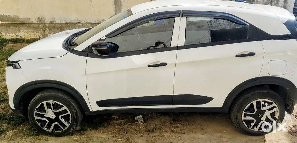 2023 Tata Nexon (facelift) Smart Plus 5 Mt
