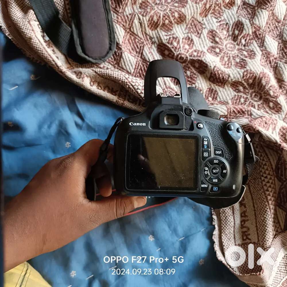 Canon 1200 D