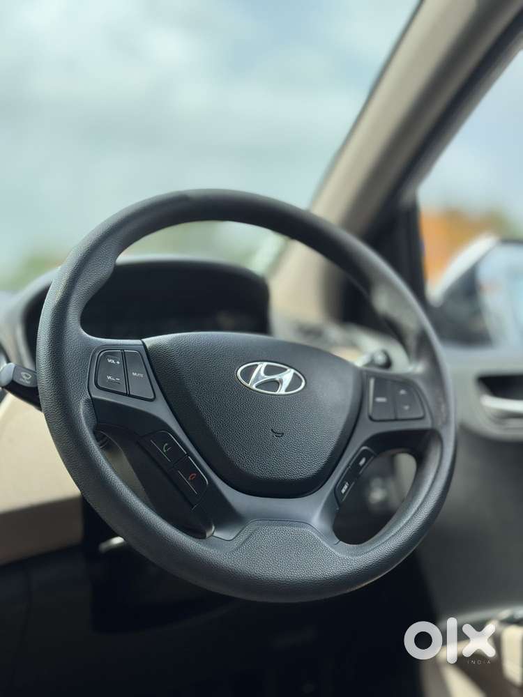 Hyundai Grand I10 Sportz, 2016, Petrol