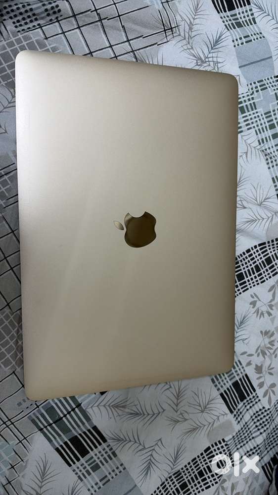Apple MacBook (Model A1534) - 12 inch - Golden colour