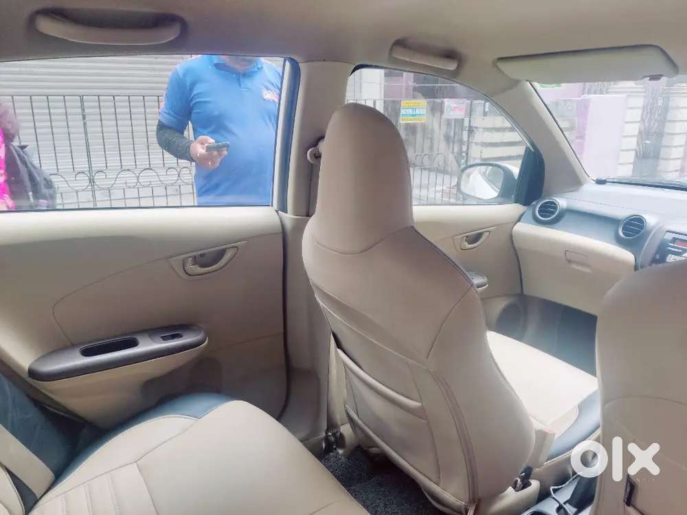 Honda Amaze White Very Good Condition