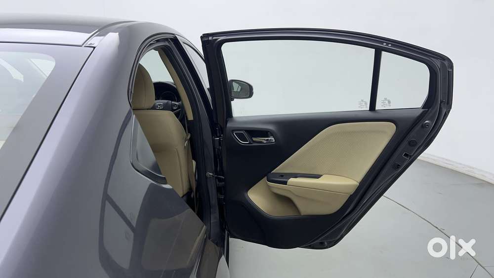Honda City I-vtec V, 2022, Petrol