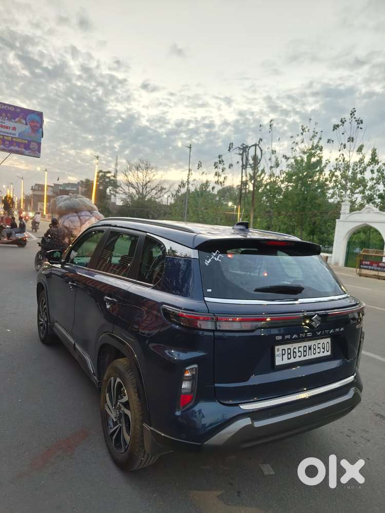Maruti Suzuki Grand Vitara 1.5 Alpha Smart Hybrid At, 2025, Petrol
