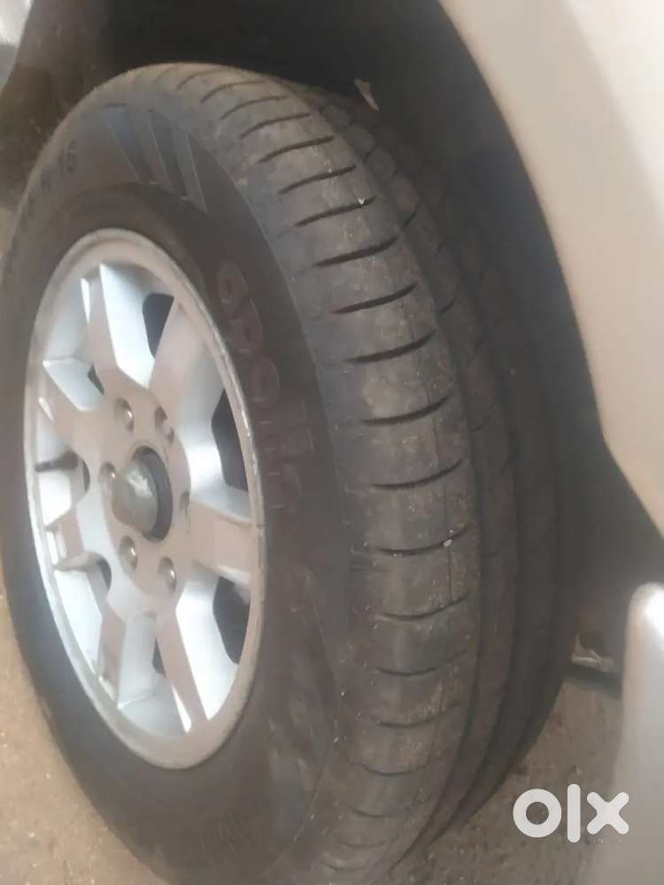 Showroom Condition Full Fitting Alloy Wheels Android
