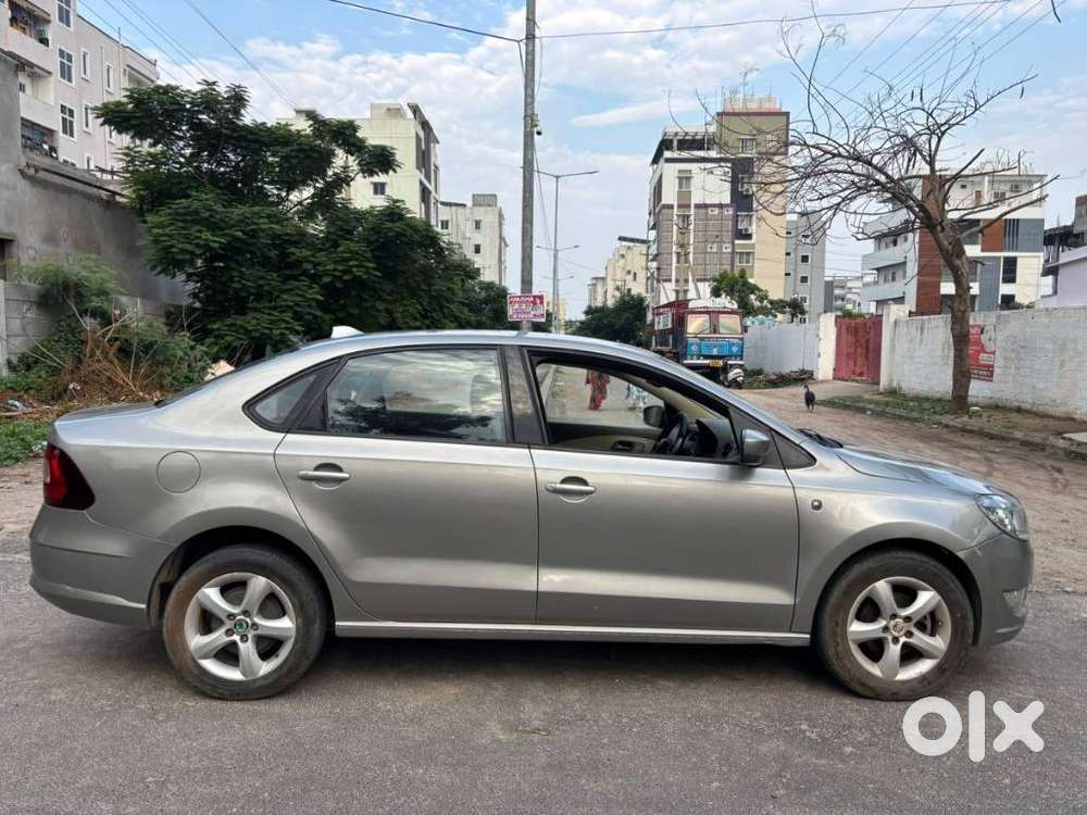 Skoda Rapid 1.5 Elegance Tdi Mt, 2013, Diesel