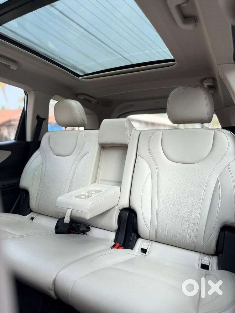 Mahindra Xuv700 2.2 Ax 7 Diesel At Luxury Pack Str, 2023, Diesel