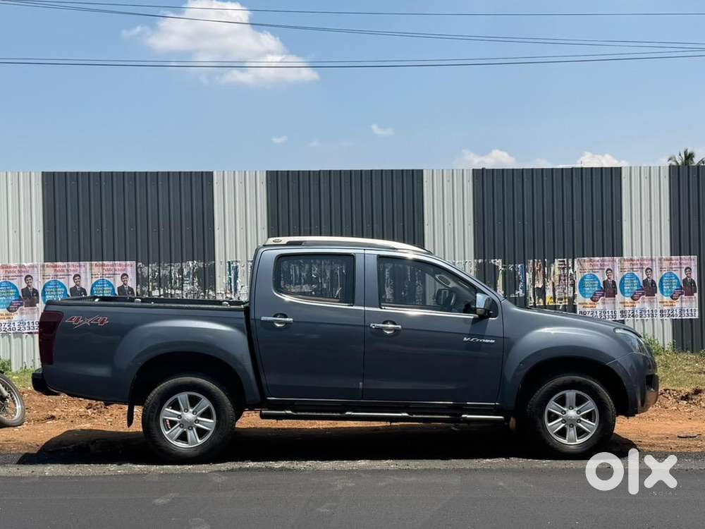 Isuzu V-cross 2016 Diesel Well Maintained