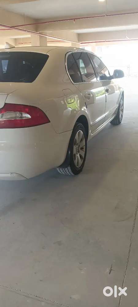 Skoda Superb Elegance 2012