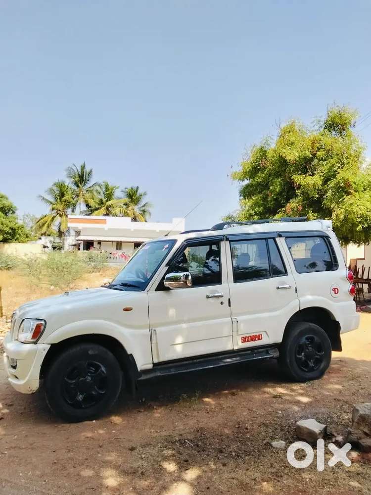 Mahindra Scorpio Classic 2005