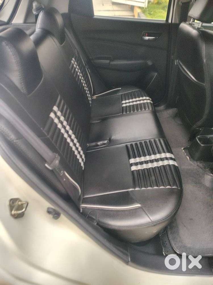 Maruti Suzuki Swift Vxi + Manual, 2022, Petrol