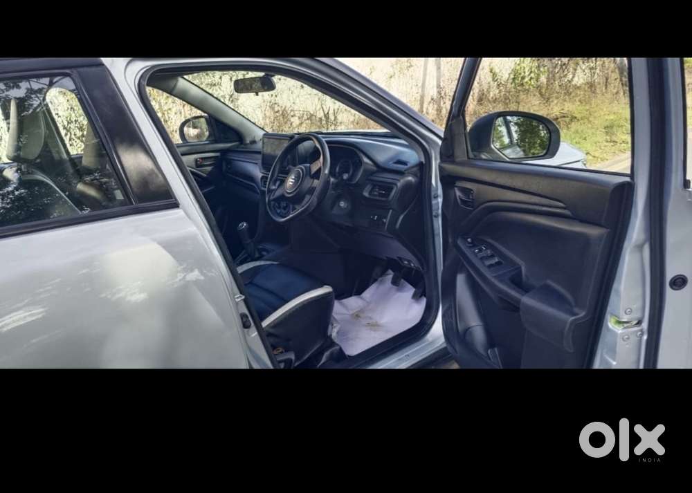 Maruti Suzuki Brezza 1.5 Lxi Smart Hybrid, 2023, Petrol