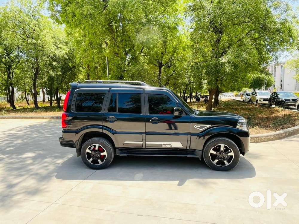 Mahindra Scorpio 2011 Diesel 12000 Km Driven