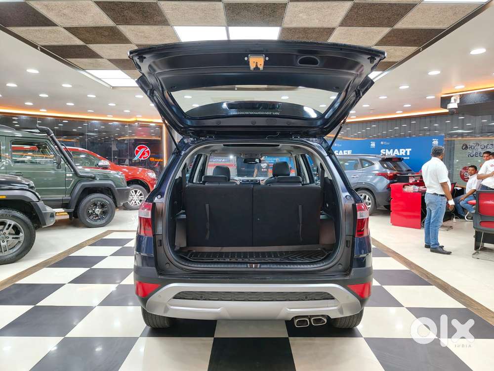 Hyundai Alcazar 2.0 Signature (o) Petrol At 7 Str, 2023, Petrol