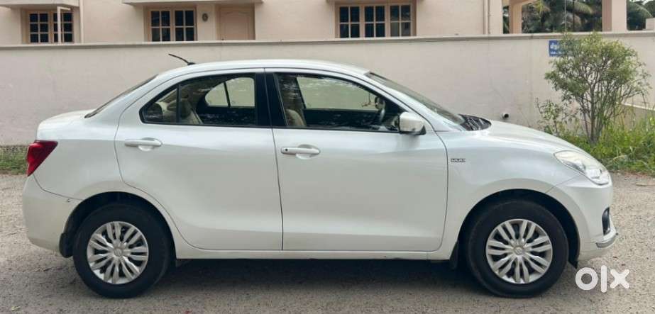 Maruti Suzuki Swift Dzire Amt Vdi, 2020, Diesel