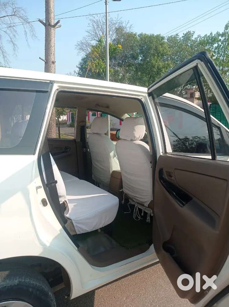 Toyota Innova 2016