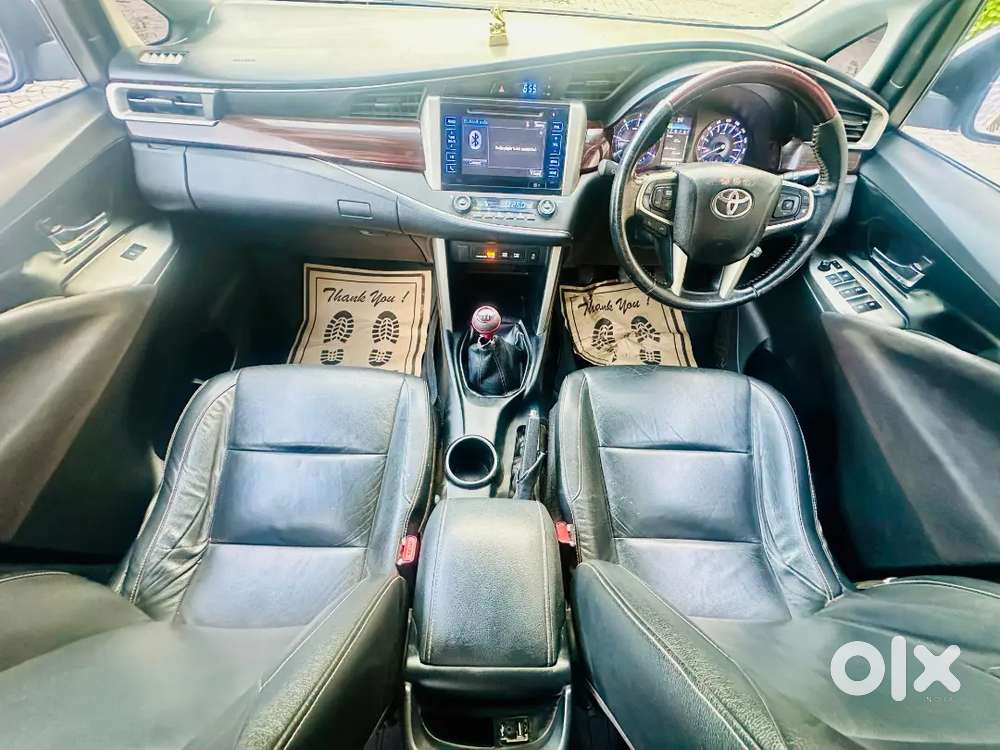 2016 Toyota Innova Crysta डीज़ल मैनुअल