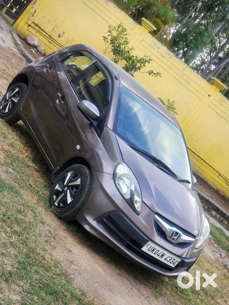 Honda Brio 2012 Petrol Well Maintained