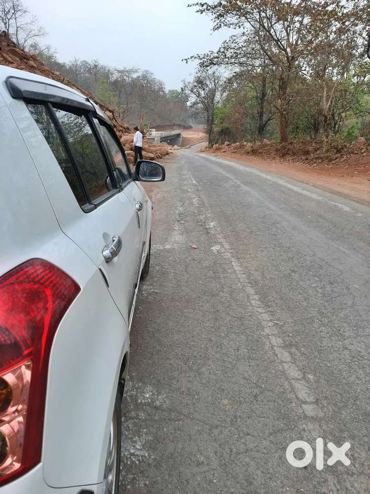 Maruti Suzuki Swift Zxi Plus 2011 Petrol Well Maintained