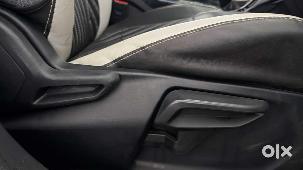Tata Curvv Pure Plus S 1.2 Revotron Petrol 7dca, 2025, Petrol