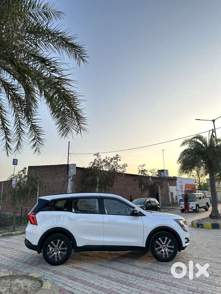 Mahindra Xuv700 Mx Diesel Mt 5 Str (e), 2022, Diesel