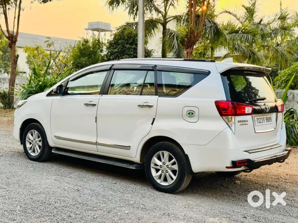 Toyota Innova Crysta 2023 Diesel 140000 Km Driven