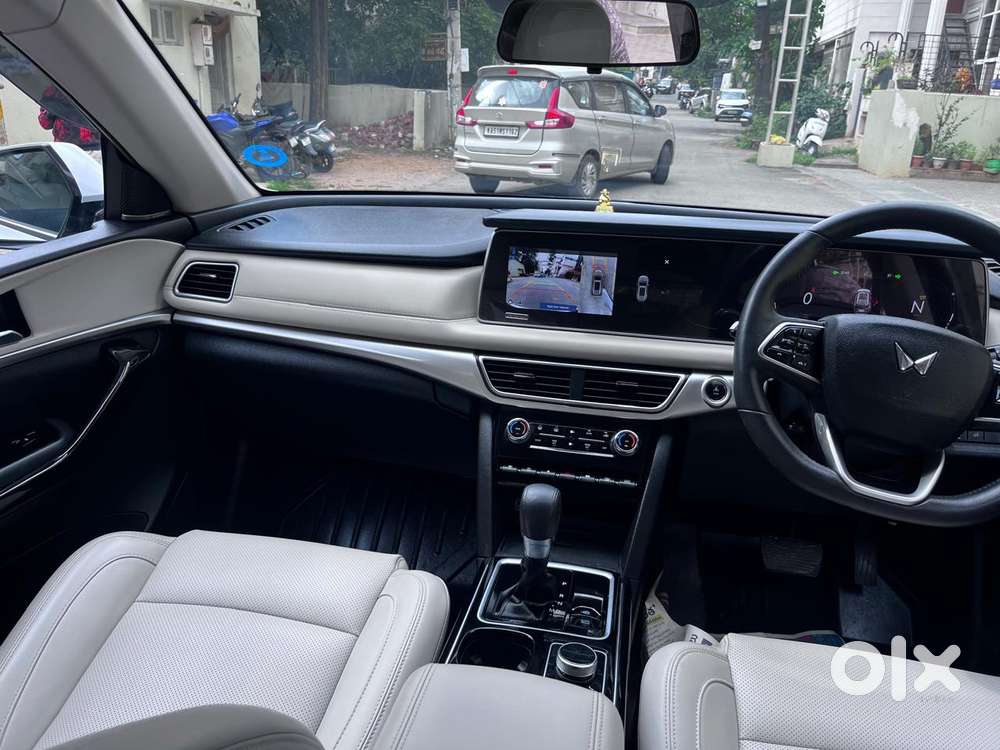 Mahindra Xuv700 Ax7 Luxury Pack Awd, 2023, Diesel