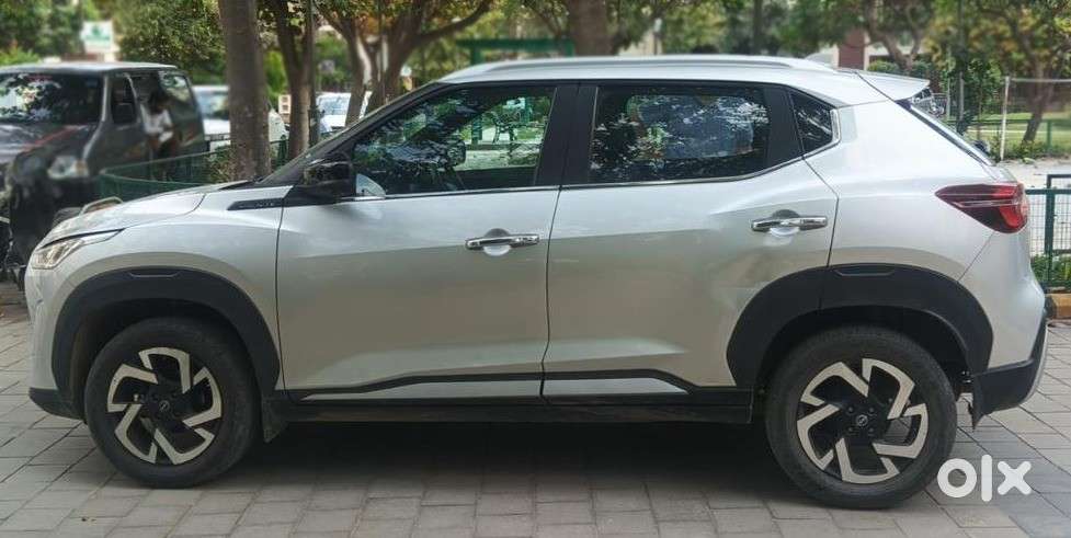 Nissan Magnite 1.0 Xv Premium, 2023, Petrol