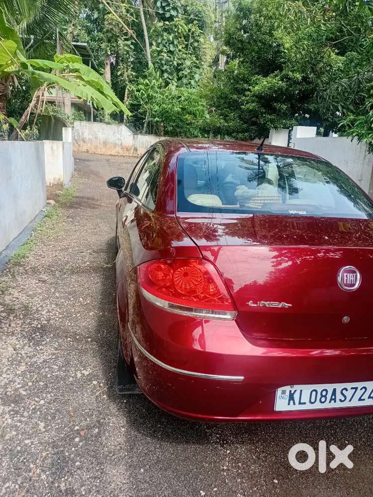 Fiat Linea 2010 Petrol 60000 Km Driven