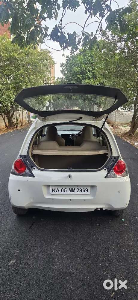 Honda Brio 2012 Petrol Well Maintained