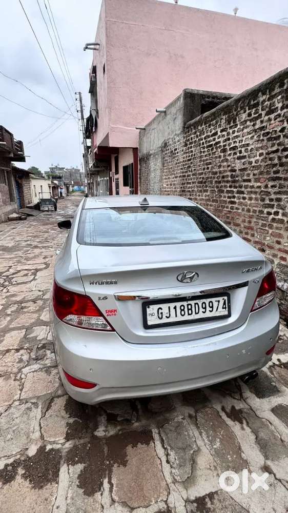Hyundai Verna 2015