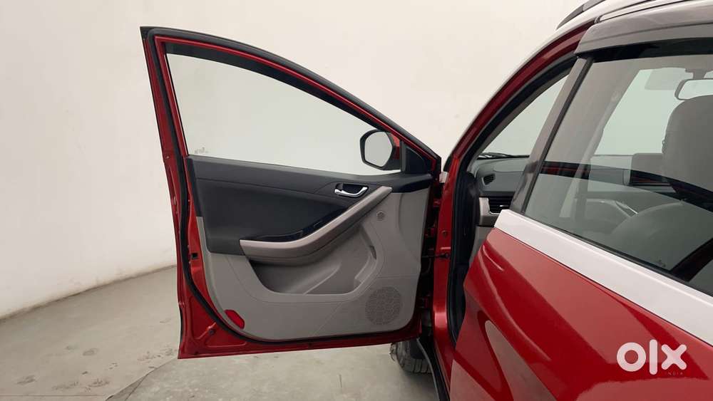 Tata Nexon 1.2 Revotron Xza Plus (o) Dual Tone, 2018, Diesel
