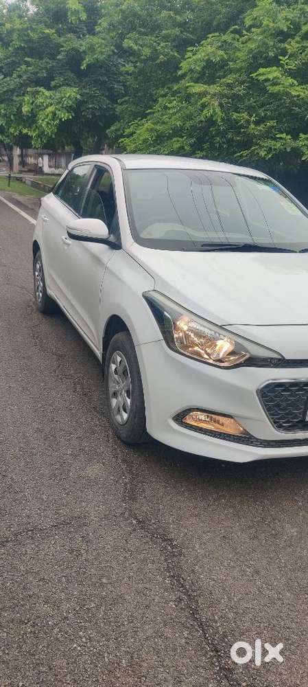 Hyundai Elite I20 Sportz (o) 1.2, 2017, Petrol