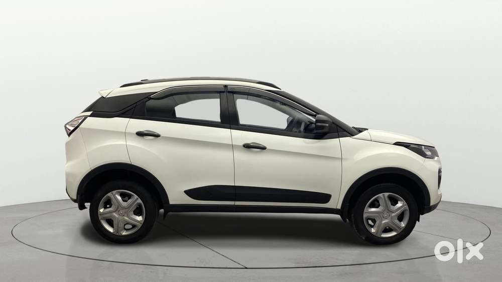 Tata Nexon 1.2 Revotron Xm (s), 2022, Petrol