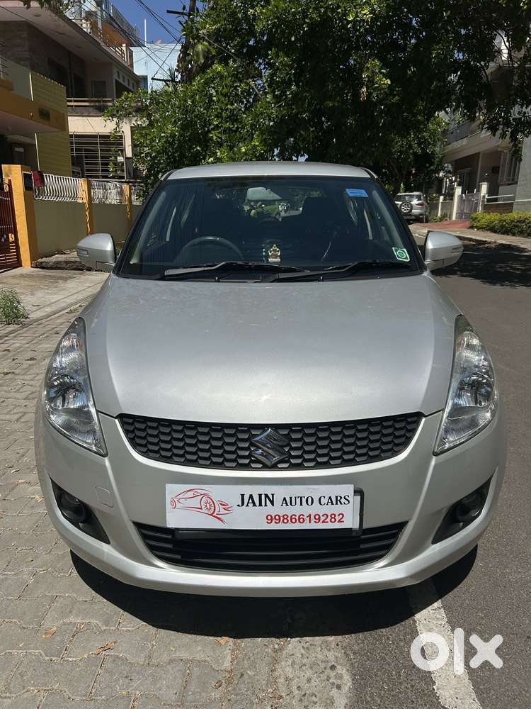 Maruti Suzuki Swift Vxi + Manual, 2012, Petrol