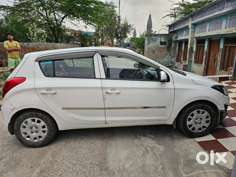Hyundai I20 2013 Cng & Hybrids Well Maintained