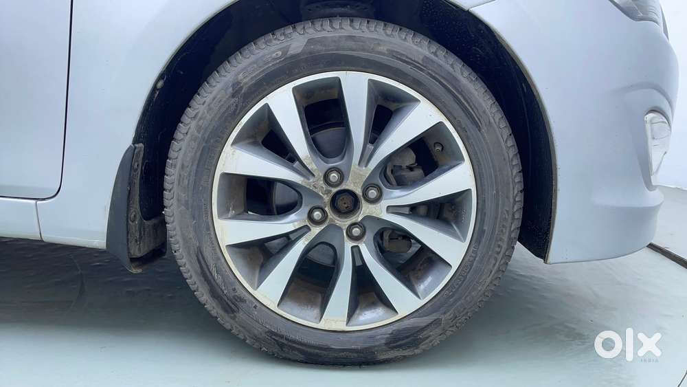 Hyundai Verna Fluidic 1.6 Vtvt Sx, 2017, Petrol