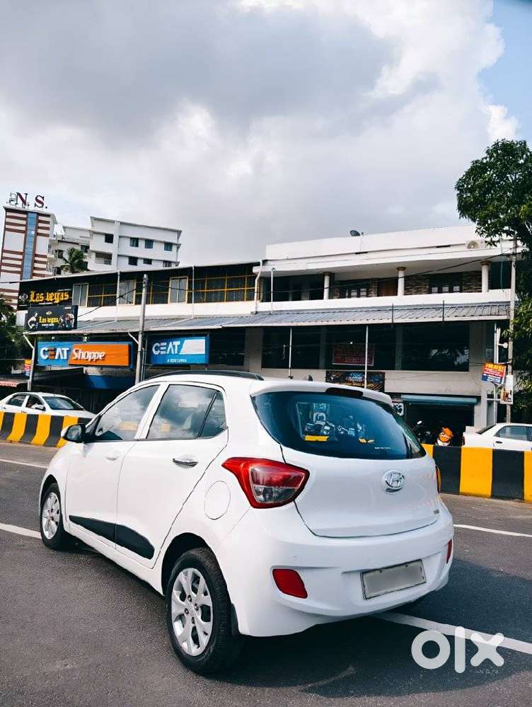 Hyundai Grand I10 Sportz Edition, 2014, Petrol