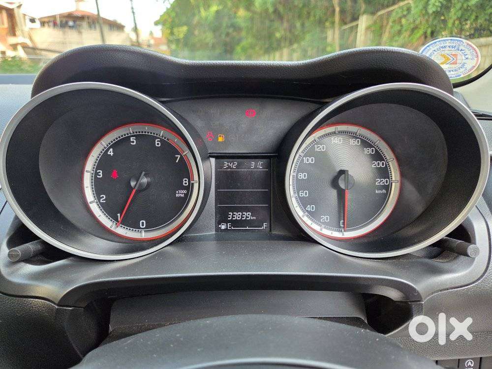 Maruti Suzuki Swift Vvt Zxi, 2022, Petrol