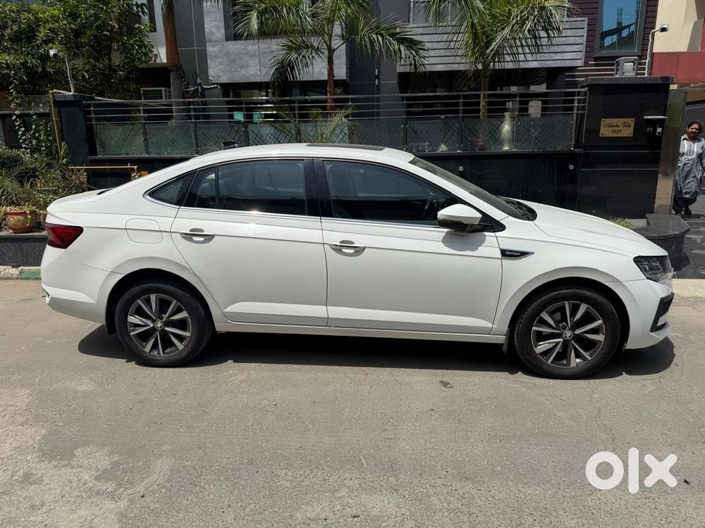 Skoda Slavia Ambition 1.0l Tsi At, 2022, Petrol