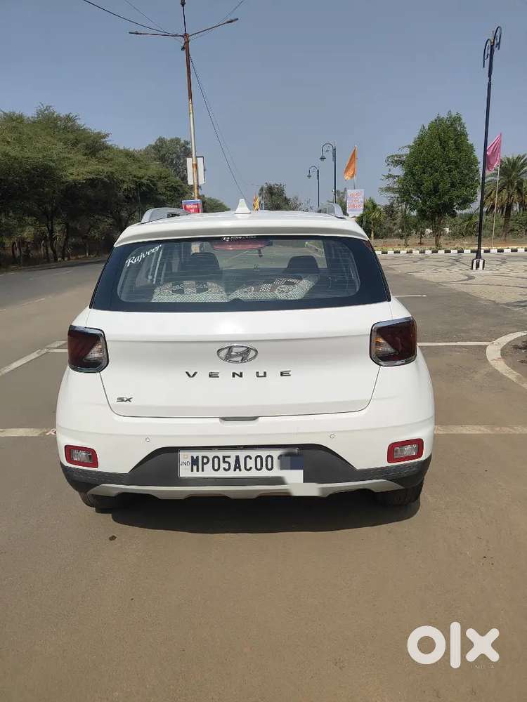 Hyundai Venue 2021 Diesel Well Maintained