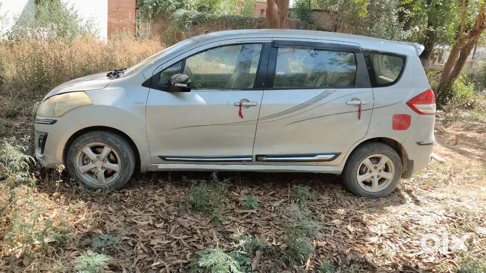 Maruti Suzuki Ertiga 2013 Cng Petrol 126500 Km Driven